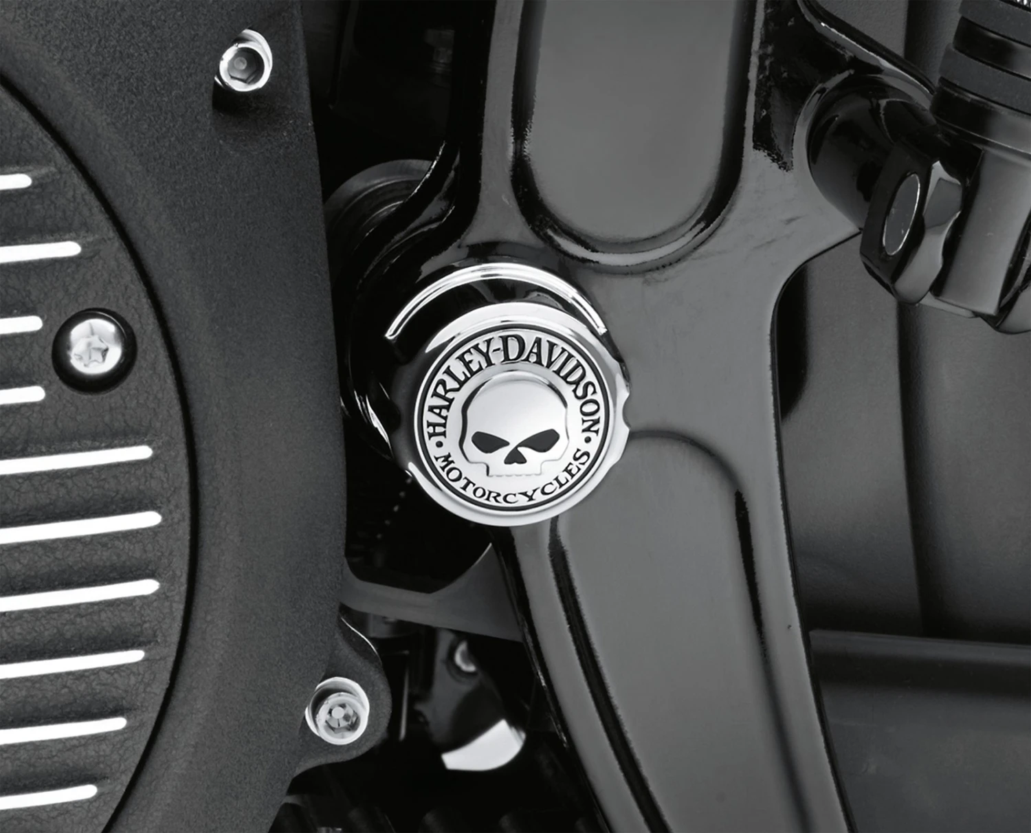 Harley Davidson Willie G Skull Swingarm Pivot Bolt Cover Kit – Bild 2