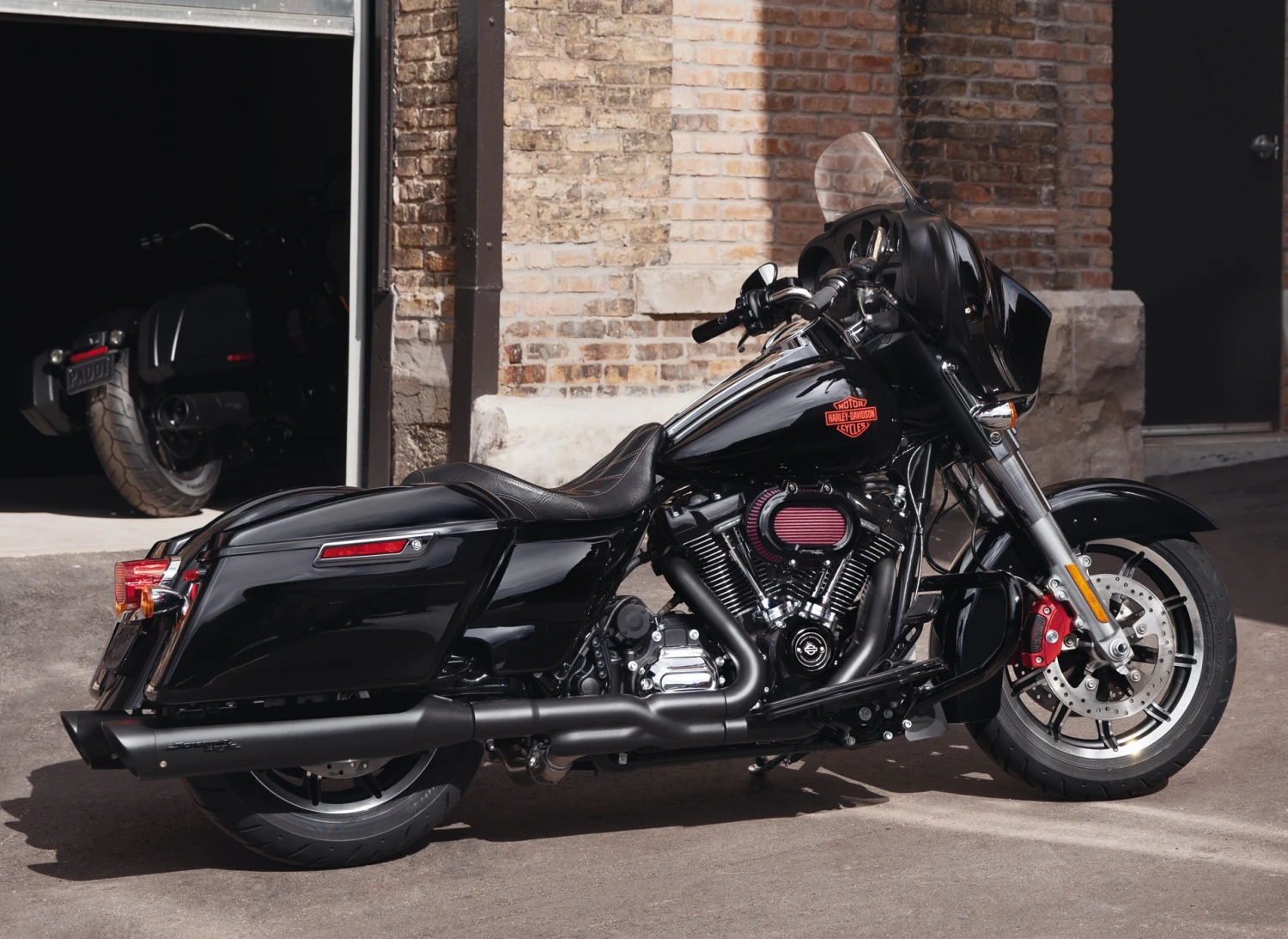 Harley Davidson Low-Profile Solo Seat 15" Black Diamond – Bild 4