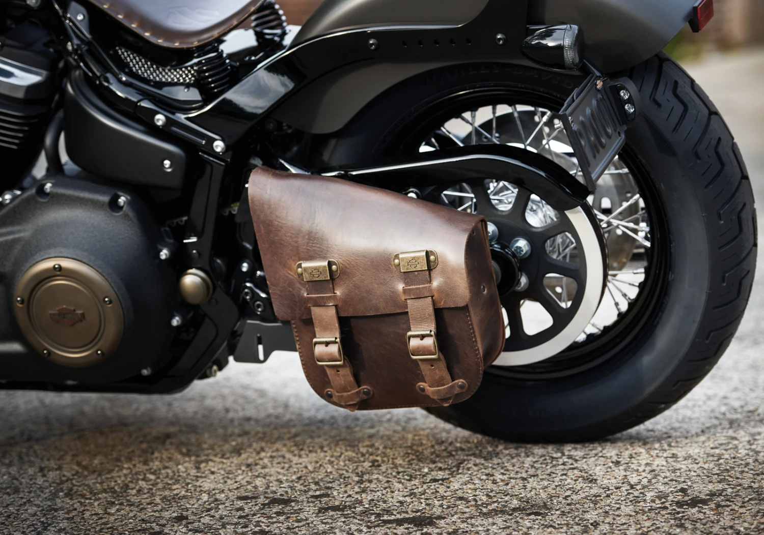 Harley Davidson Single-Sided Swingarm Bag, Distressed Brown – Bild 3